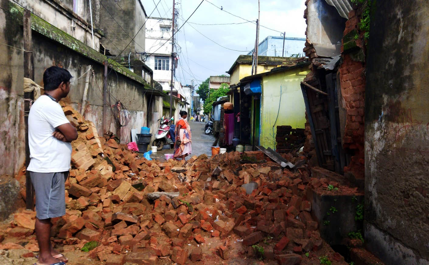 The-old-house-collapsed