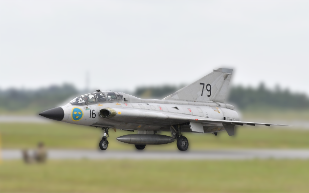 Saab 35 Draken Swedish fighter-interceptor