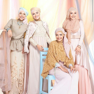 Kebaya Kombinasi Satin