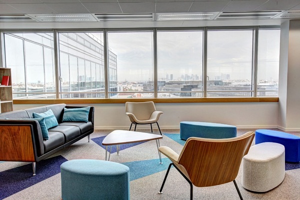 Ide design ruang kantor dengan tema psikologi warna
