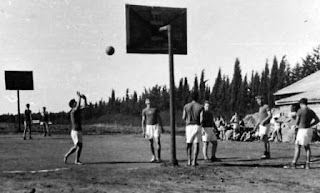 Pertandingan Bola Basket Pertama Didunia, sejarah basket, sejarah singkat basket, pertandingan pertama basket, basketball, basket pertama, sejarah basket secara singkat, penjelasan singkat bola basket