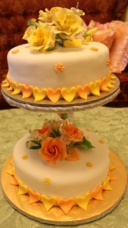 2 tier Fondant wedding cakes ditempah oleh blingbling dari Kuala Selangor