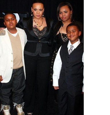 faith evans son. Faith Evans has four