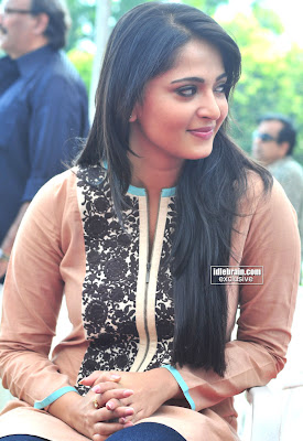 ANUSHKA SHETTY Pictures Cute and Talented Actress From TELUGU Movies