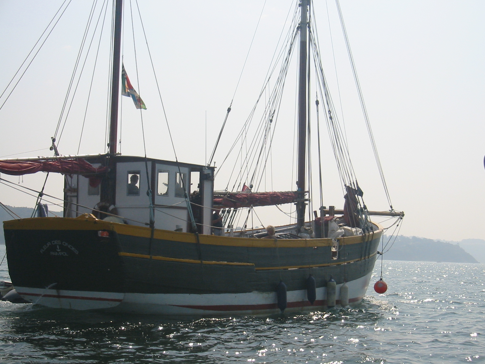 Simple Sailing Low Cost Cruising: Motorsailer