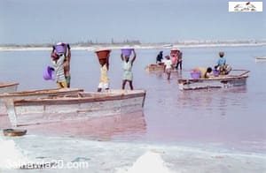 بحيرة ريتبا في السنغال The Lake Retba