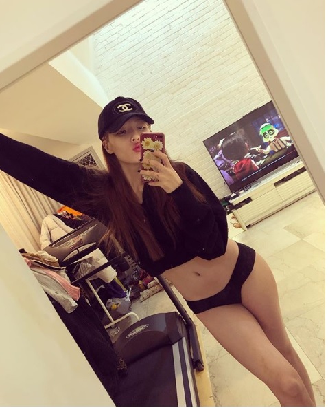 Gambar-Gambar CANTIK dan SEKSI HyunA