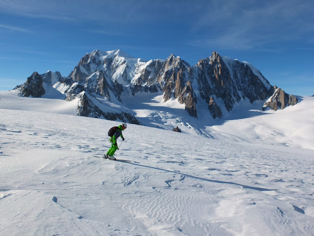 Ski de rando glacier-de-la-vierge massif du Mont-blanc Manu RUIZ