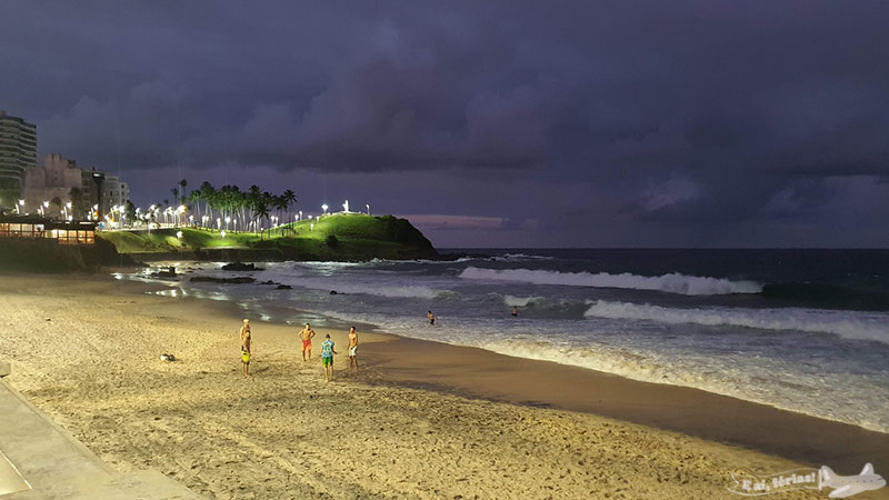 Praia da Barra a noite, Salvador