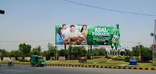 7up Asal Foodies campaign ooh pakistan 