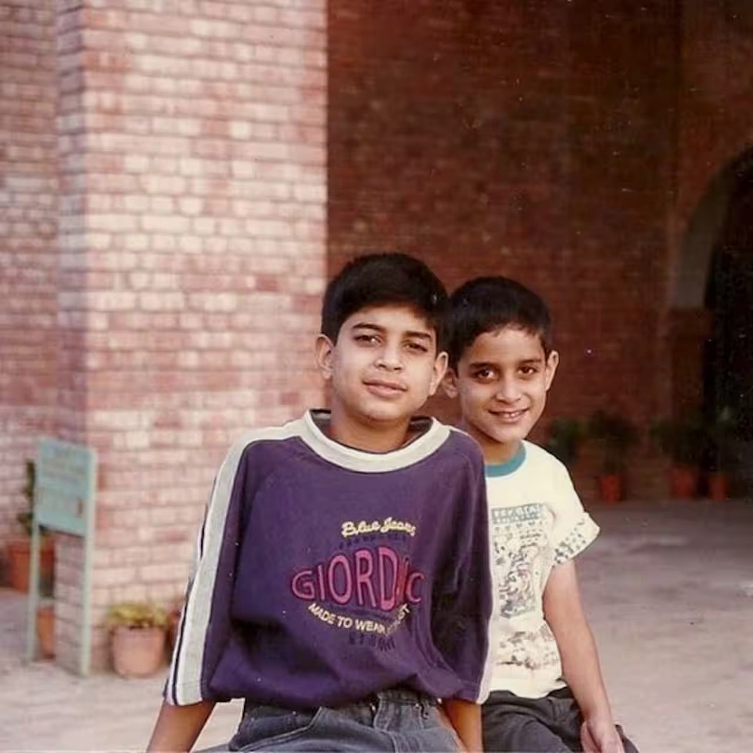 Bollywood Actor Tahir Raj Bhasin (Left) Childhood Pic with his Younger Brother Tanvir Raj Bhasin | Bollywood Actor Tahir Raj Bhasin Childhood Photos | Real-Life Photos