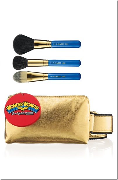 WonderWoman-UtilityBeltFaceBrushSet-300