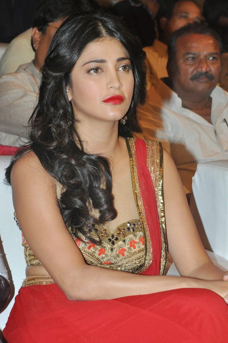 Shruti Haasan At Pooja Audio Launch Pics