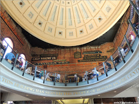 Interior del Quincy Market en Boston