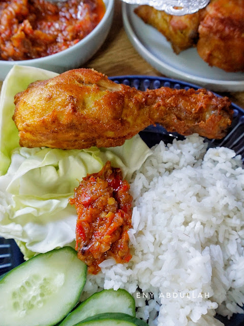 Cara buat ayam penyet, Sambal ayam penyet sedap, resepi nasi ayam penyet, resepi sambal penyet, sambal geprek, sambal belacan goreng