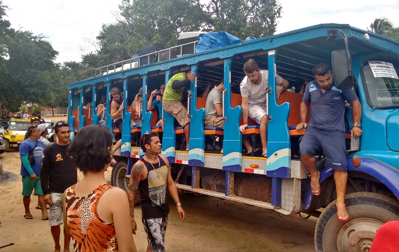 De jijoca a Jericoacoara: Jardineira e 4x4 valores