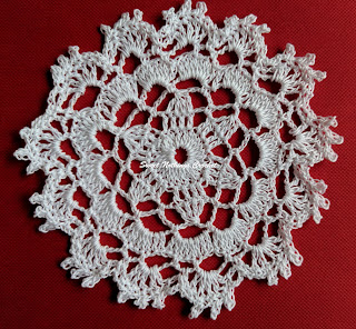 Sweet Nothings Crochet free crochet pattern blog, full photo of the Passion flower doily,