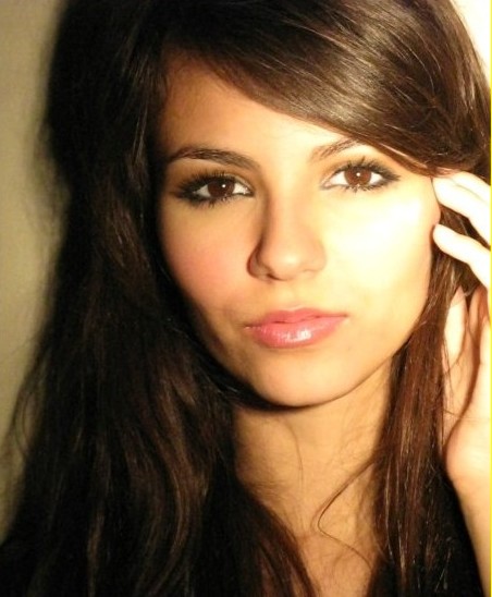 Karen Junqueira desktop Wallpapers