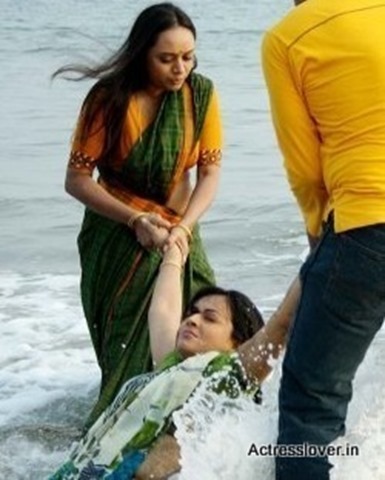 Bengali_actress_Sreelekha_Mitra_Hot_wet_picture (10)