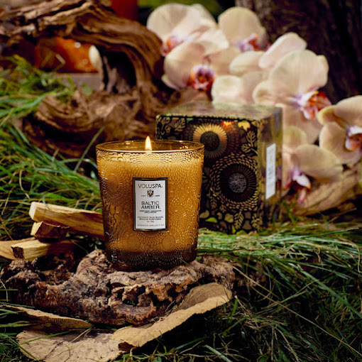 bougie voluspa baltic amber, baltic amber voluspa, bougie ambre, bougie parfumée voluspa, voluspa candle, voluspa candle review, blog bougie parfumée, bougie parfumée américaine, bougies voluspa