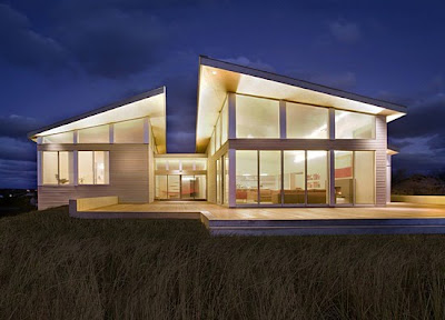 Minimalist Design Home on Modern Minimalist Home Design Is Between 2 Houses Minimalist Design