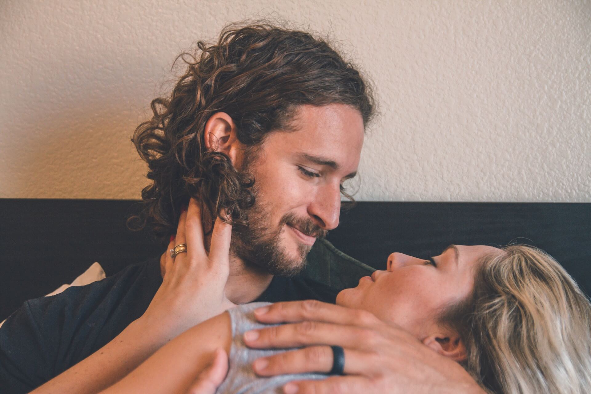 पति अपनी पत्नी से क्या चाहता हैं? 8 बातें जो हर पति अपनी पत्नी से चाहता हैं