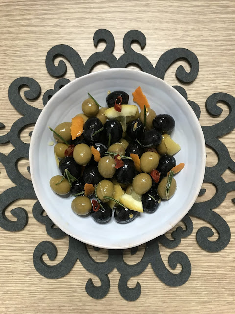 CÓMO HACER ACEITUNAS ALIÑADAS CASERAS ¡El aperitivo perfecto!