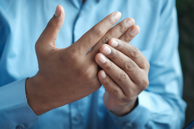 Arthritic hands: Photo by Towfiqu barbhuiya on Unsplash