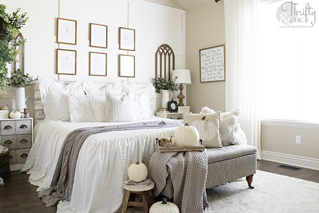 Neutral fall bedroom decor and decorating ideas. Farmhouse bedroom ideas. Board and batten bedroom. Vaulted ceilings in bedroom. Best white bedding