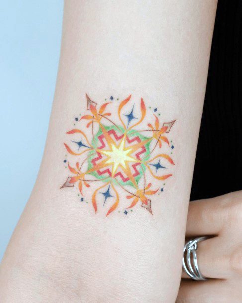 30 tatuagens ornamentais incríveis que vão te inspirar!