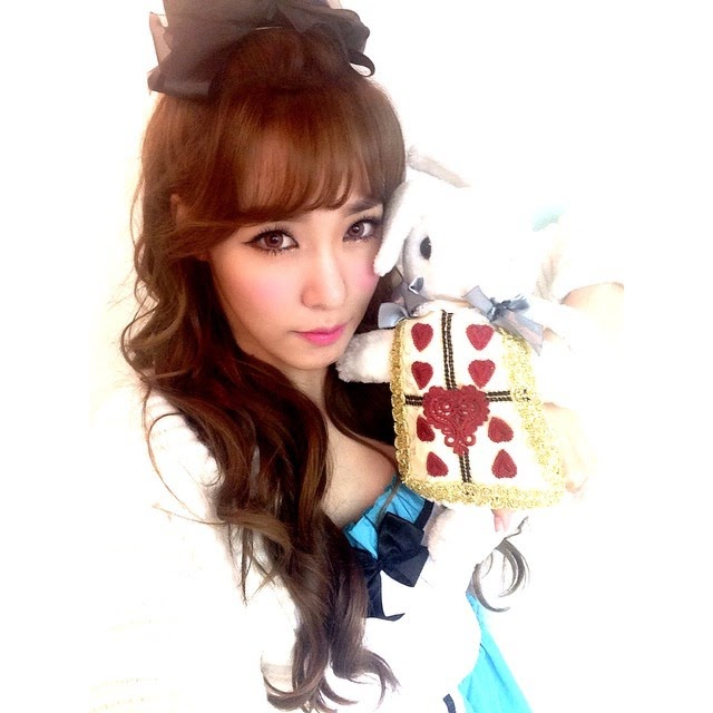 tiffany alice in wonderland