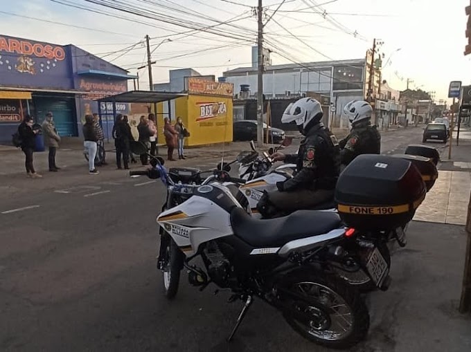 Brigada Militar realiza patrulhamento nas paradas de ônibus de Cachoeirinha