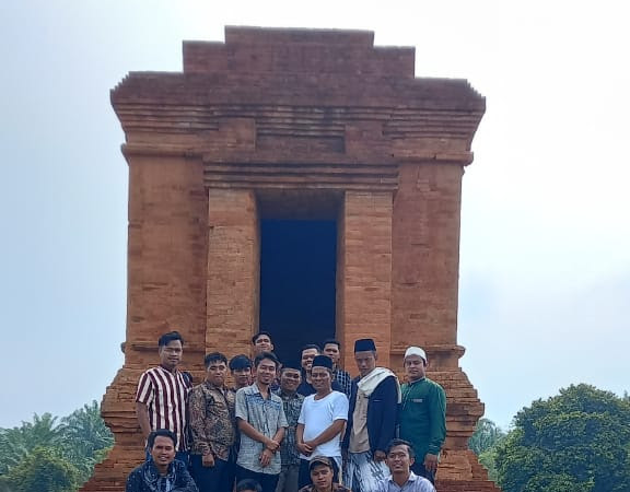  Kades Padang Garugur Kab. Palas Irham Habibi Harahap Memberikan Apresiasi Pada Kegiatan Halal Bil Halal Oleh Al-Washliyah Se-Tabagsel