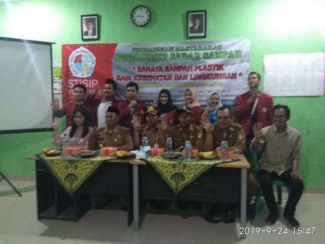 Kades Karet Ucapkan Terimakasih Kepada Mahasiswa YUPENTEK Dalam Sambutan Penutupan KKN Sosialisasi Sampah