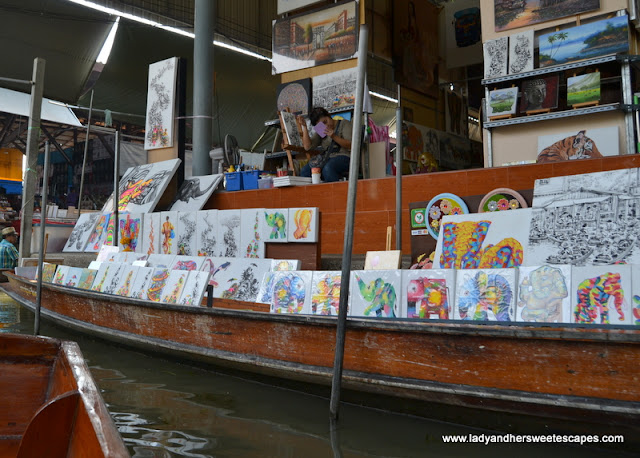 paintings at Damnoen Saduak floating market