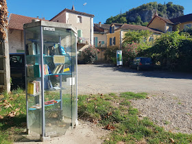 Meme de humor sobre bibliotecas