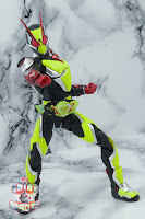 S.H. Figuarts Kamen Rider Zero-Two (IS Ver.) 23