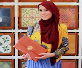 Tata Rias Semiformal Bagi Wanita Berhijab