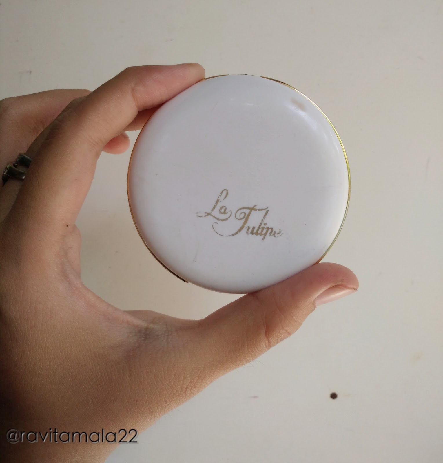 la tulipe eyeshadow