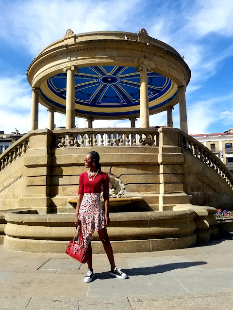 Assymmetrical Skirt Outfit For The Perfect Casual Look