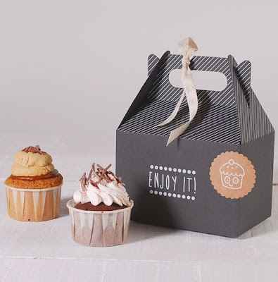 Feel free to dive into this wonderful collection of Cool Paper Gift Boxes That Will Blow Your Mind and share your comments with us.