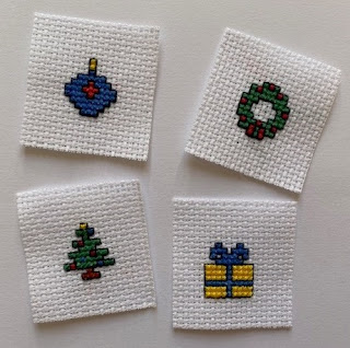 Mini Christmas cross stitch motifs