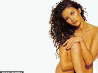 Catherine Zeta Jones Nude Wallpaper