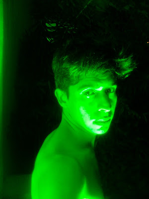 Fotografia luces verde por el escritor artista y modelo Sir Helder Amos