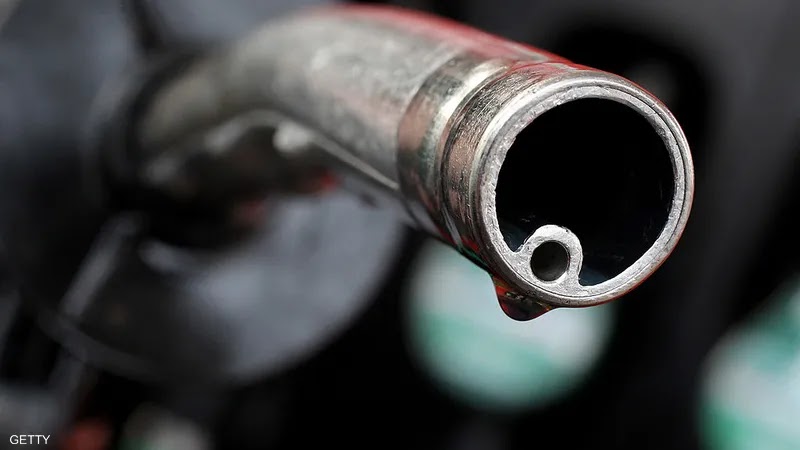 Oil jumps 4% as US gasoline rises to a record level