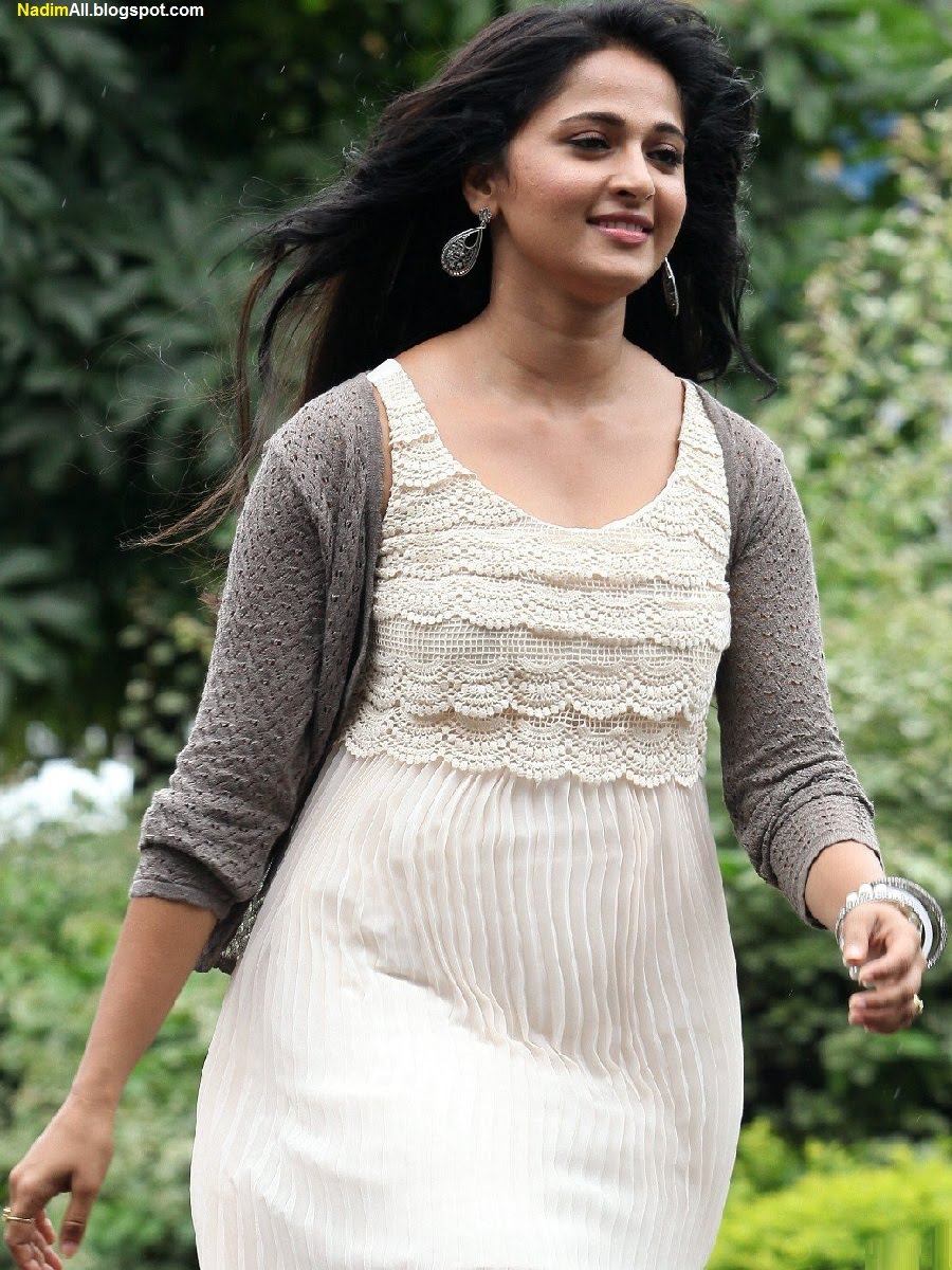 anushka-shetty-hot-2013