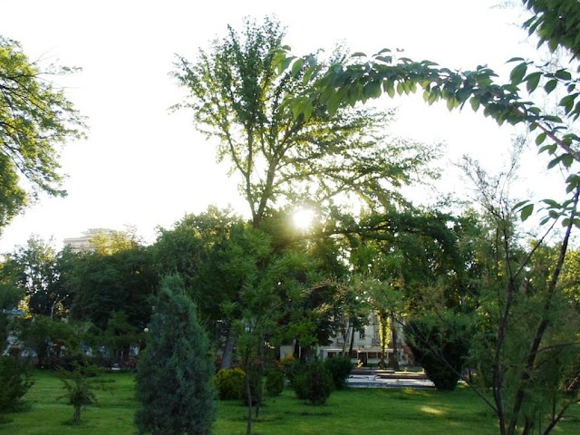 Парк Рудаки в городе Душанбе, Таджикистан