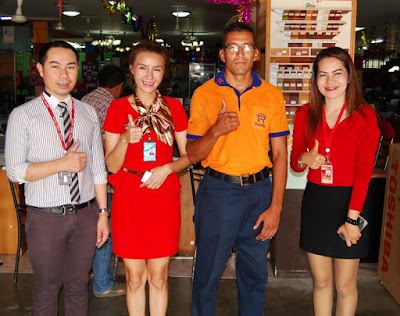 Toyota Saleswoman Charita Thongthipmak visits Moses Lopez at Buriram Builders Merchants