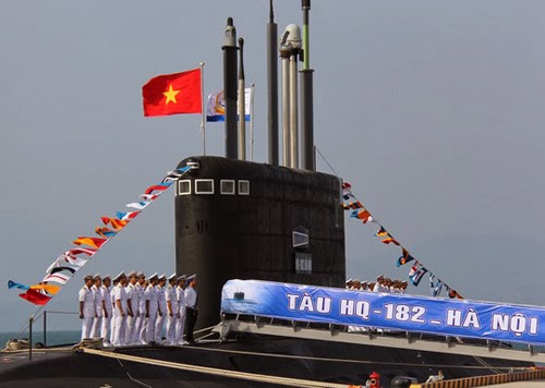 HQ 182- Hanoi: Vietnã recebeu oficialmente o primeiro submarino