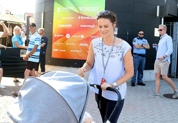 Prince Carl Philip and Princess Sofia were seen in Bastad Pepe's Bodega Club located on the western coast of Sweden together with their children